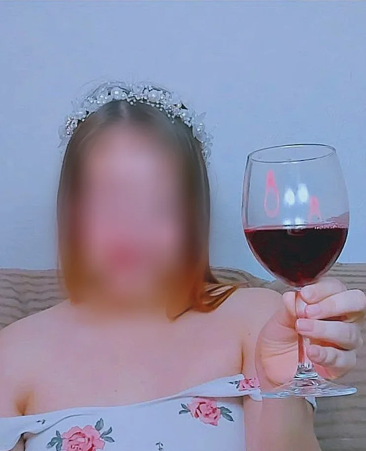 Charlotte, 28