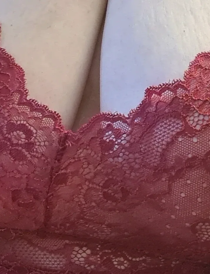 Karolina, 32