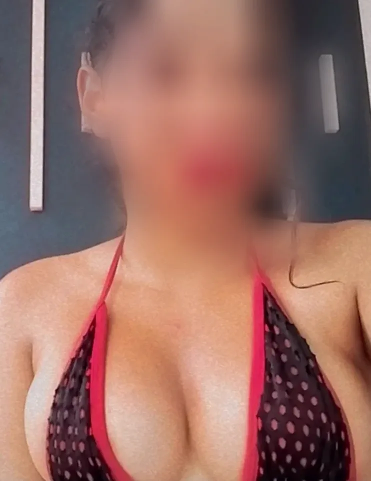 Karolina, 22