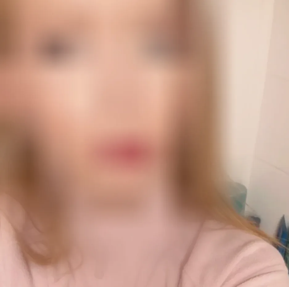 Sadia, 26